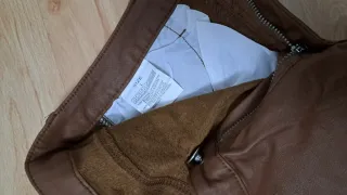 Conjunto pantalón polipiel y jersey lana