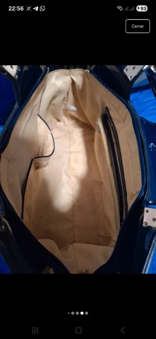 Bolso azul marino con pack regalo