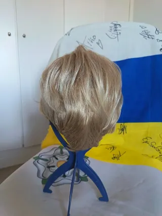 Peluca rubio natural