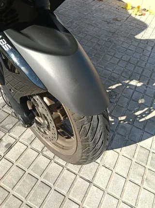 Zontes 350 E Scooter - Febrero 2024