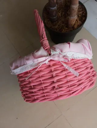 Cesta Bebé Rosa con Forro .