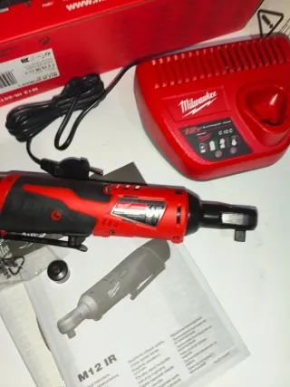 Llave Carraca Milwaukee M12 IR 3/8 47Nm