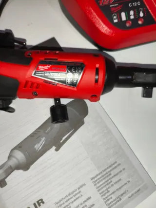 Llave Carraca Milwaukee M12 IR 3/8 47Nm