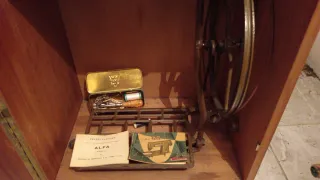 Mueble maquina de coser antigua