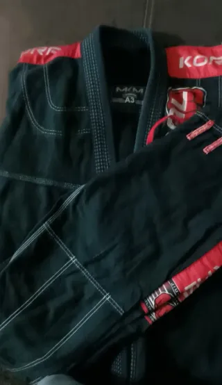 Kimono Koral Jiu Jitsu Brasileño Negro/Rojo