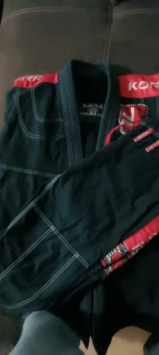 Kimono Koral Jiu Jitsu Brasileño Negro/Rojo