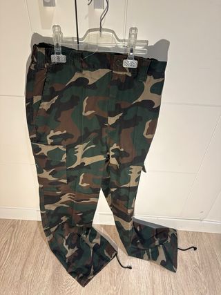 Pantalones cargo camuflaje militar
