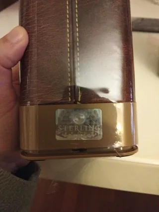 Perfume Tuscan Essence Marrón y Dorado