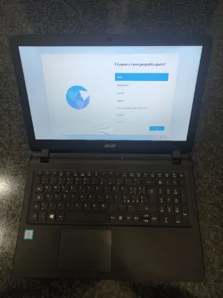 Acer Extensa 2540 - 240GB SSD & 8GB RAM