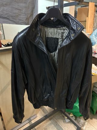 Cazadora de piel auténtica negra