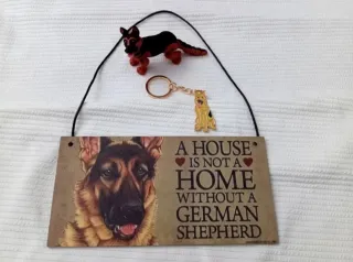 Pastor Alemán Lote: Figura, Llavero, Cartel madera