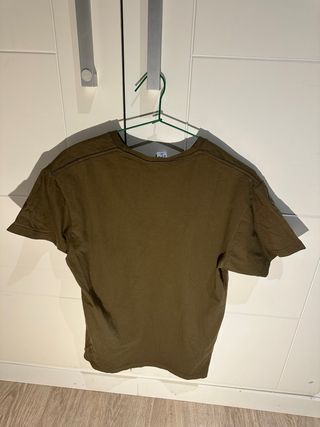 Camiseta verde básica