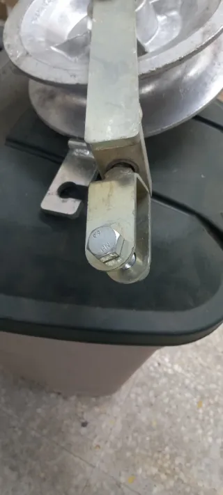 Se venden 3 poleas para tendido eléctrico