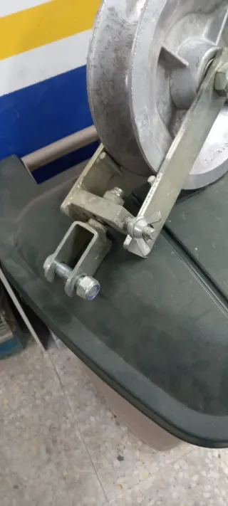 Se venden 3 poleas para tendido eléctrico