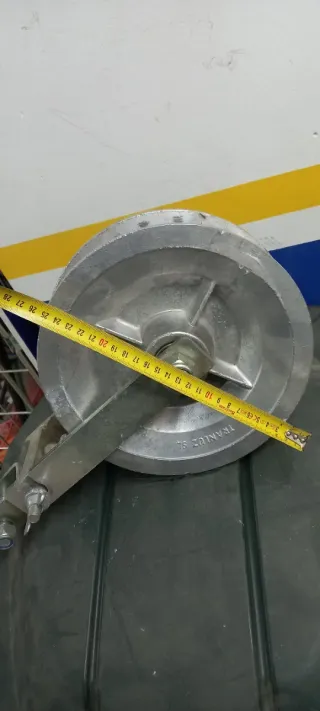 Se venden 3 poleas para tendido eléctrico