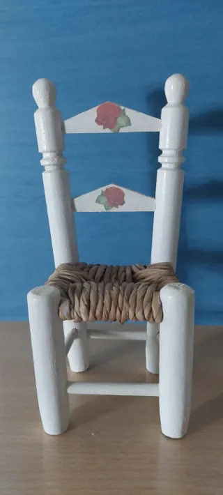 2 Mini Sillas Esparto Pintadas a Mano 19cm