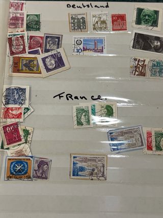 Álbum clasificador 12 páginas con sellos del mundo