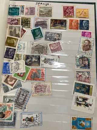 Álbum clasificador 12 páginas con sellos del mundo