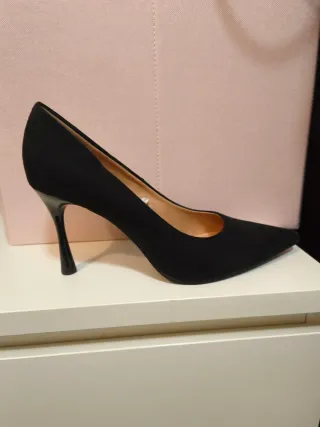 Zapatos de tacón Zara negros