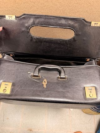 Maletín cuero vintage años 40 con llaves