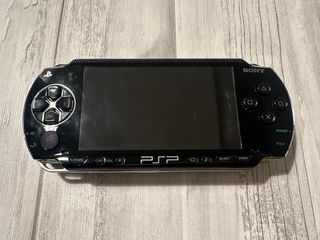 PSP 1000 Negra + Accesorios