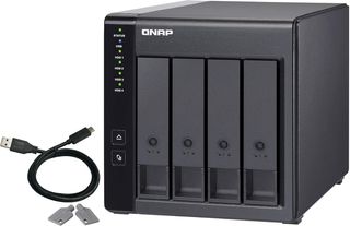 QNAP TR-004 + 4x Seagate IronWolf 4TB