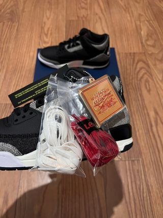 Jordan 3 x Levis Talla 42.5