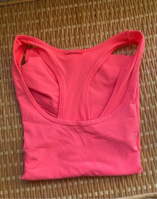 Conjunto deportivo: mallas y 2 camisetas