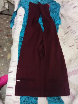 Pantalón elegante morado talla S