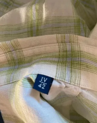 Camisa de cuadros verde y blanco de Massimo Dutti