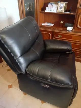 Poltrona relax elettrica in pelle nera