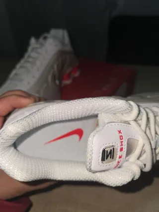 Zapatillas Nike Shox R4 Blancas y Rojas