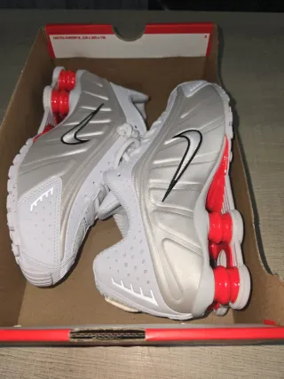 Zapatillas Nike Shox R4 Blancas y Rojas