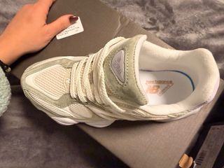 New Balance 9060 Beige/Verde