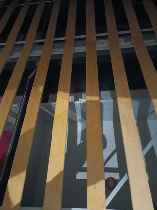 Canapé con 4 cajones y láminas