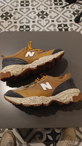 New Balance 801