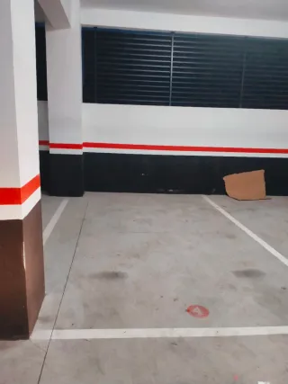 Alquilo parcela de garaje debajo de beharguintza.