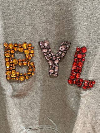 Sudadera BYL con pedrería