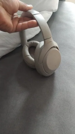 Auriculares Sony WH-1000XM4 color plata