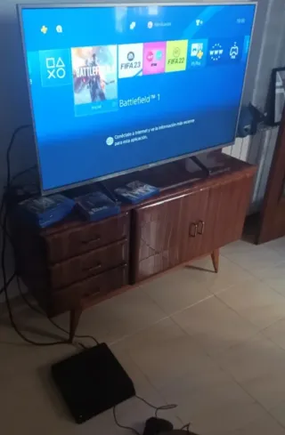 Consola PS4 slim Negra + 2 Mandos + 7 Juegos