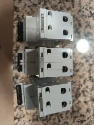 3 Interruptores Diferenciales ABB S251-NA... 10€