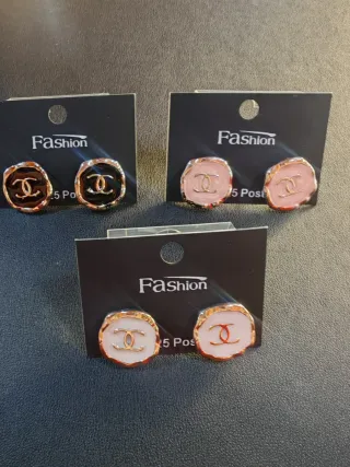 Pendientes Chanel Dorados y Blancos