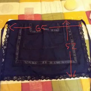 Ropa antigua del baúl de la abuela . Traje regiona