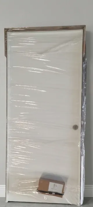 Puerta blindada madera nueva