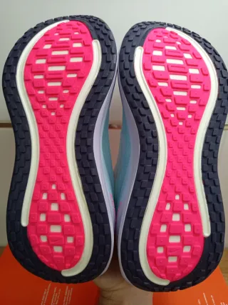 Nike Vomero Plus Talla 40