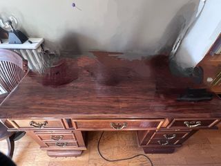 Scrivania in legno massello