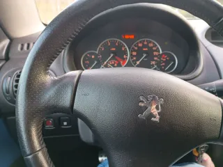 Peugeot 206 cc 2.0 166.000km