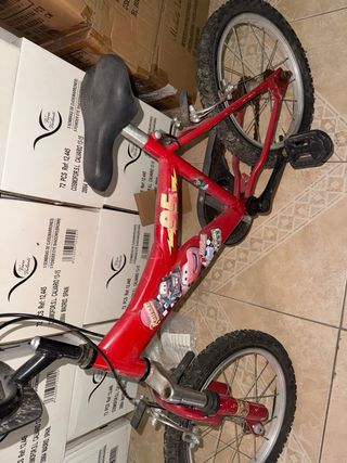 Bicicleta infantil roja Cars