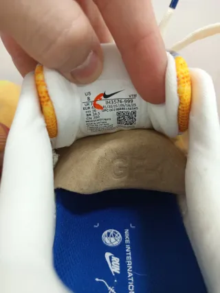 Nike Vomero 18 SE talla 41