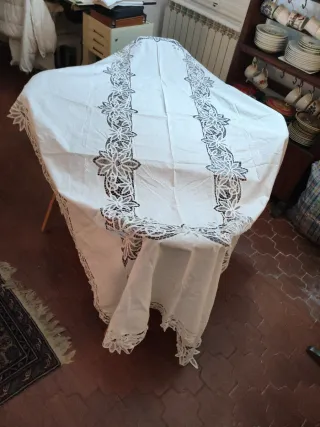 Mantel y servilletas vintage encaje y bordado
